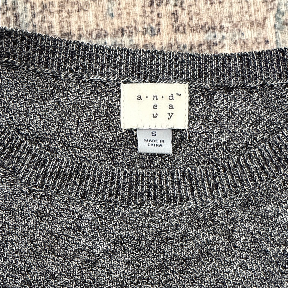 Gray Ruffle Knit Sweater - Picture 2 of 4